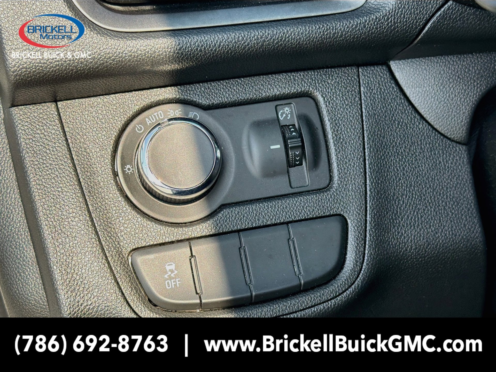 Used 2021 Chevrolet Spark LS FWD image 32