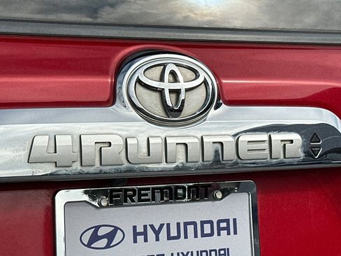 Used 2018 Toyota 4Runner Limited image 45