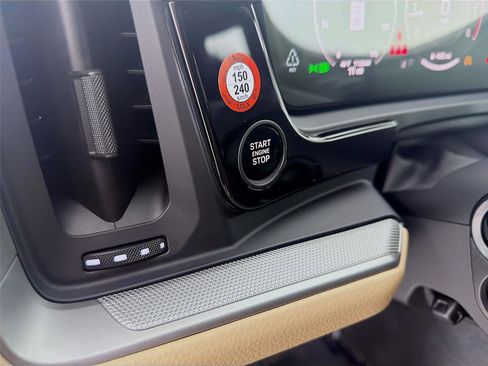 New 2026 Porsche Cayenne image 11