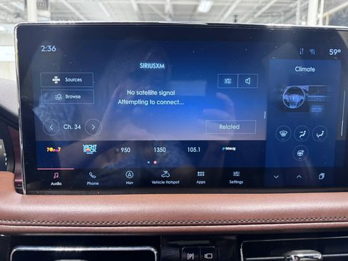 Used 2022 Lincoln Nautilus Reserve AWD/4WD image 32