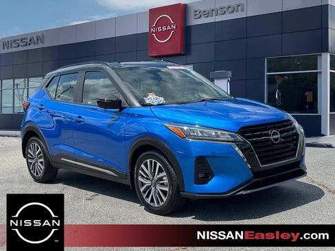 Certified 2023 Nissan Kicks SR w/ SR Premium Package FWD image 1
