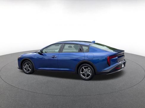 Used 2025 Kia K4 LXS image 10