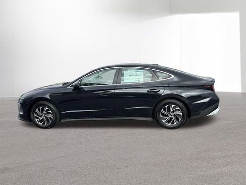New 2026 Hyundai Sonata Blue FWD image 14