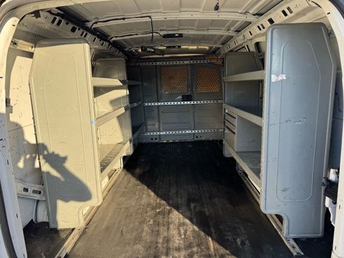 Used 2017 Chevrolet Express 2500 image 14