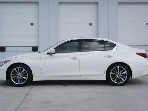 Used 2019 INFINITI Q50 Luxe w/ Essential Package (3.0T Luxe) image 8