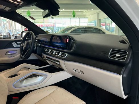 Used 2025 Mercedes-Benz GLE 450 4MATIC Coupe image 19