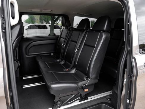 Used 2017 Mercedes-Benz Metris Passenger w/ Driver Efficiency Package image 35