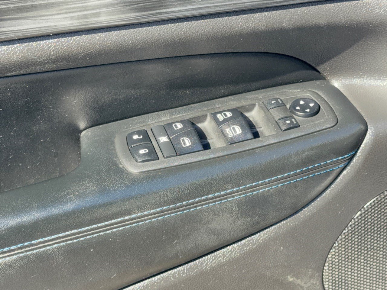 Used 2019 Jeep Grand Cherokee Laredo RWD image 15