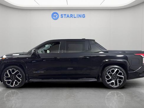 Used 2024 Chevrolet Silverado EV RST image 4