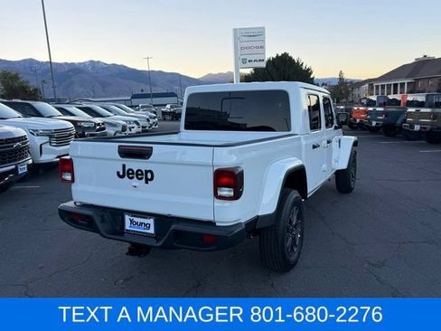 Used 2025 Jeep Gladiator Sport AWD/4WD image 6