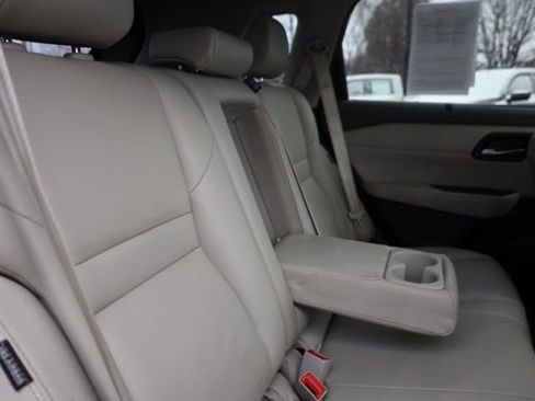 Used 2023 Nissan Rogue SV image 38