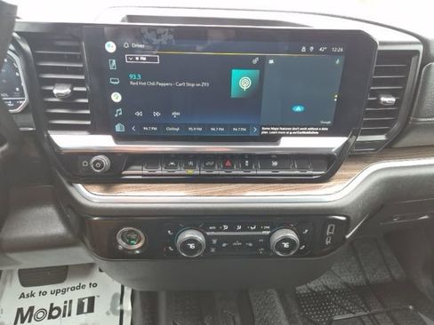 Used 2022 Chevrolet Silverado 1500 LT image 25