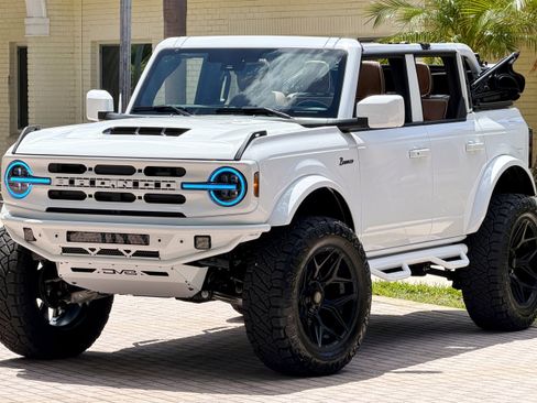 Used 2026 Ford Bronco Outer Banks AWD/4WD image 4