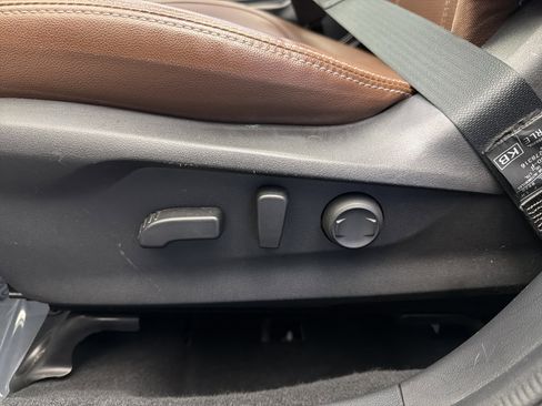 Used 2020 Subaru Forester Touring w/ Popular Package #2 image 12