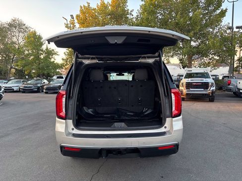 Used 2021 GMC Yukon SLT w/ SLT Luxury Plus Package AWD/4WD image 46