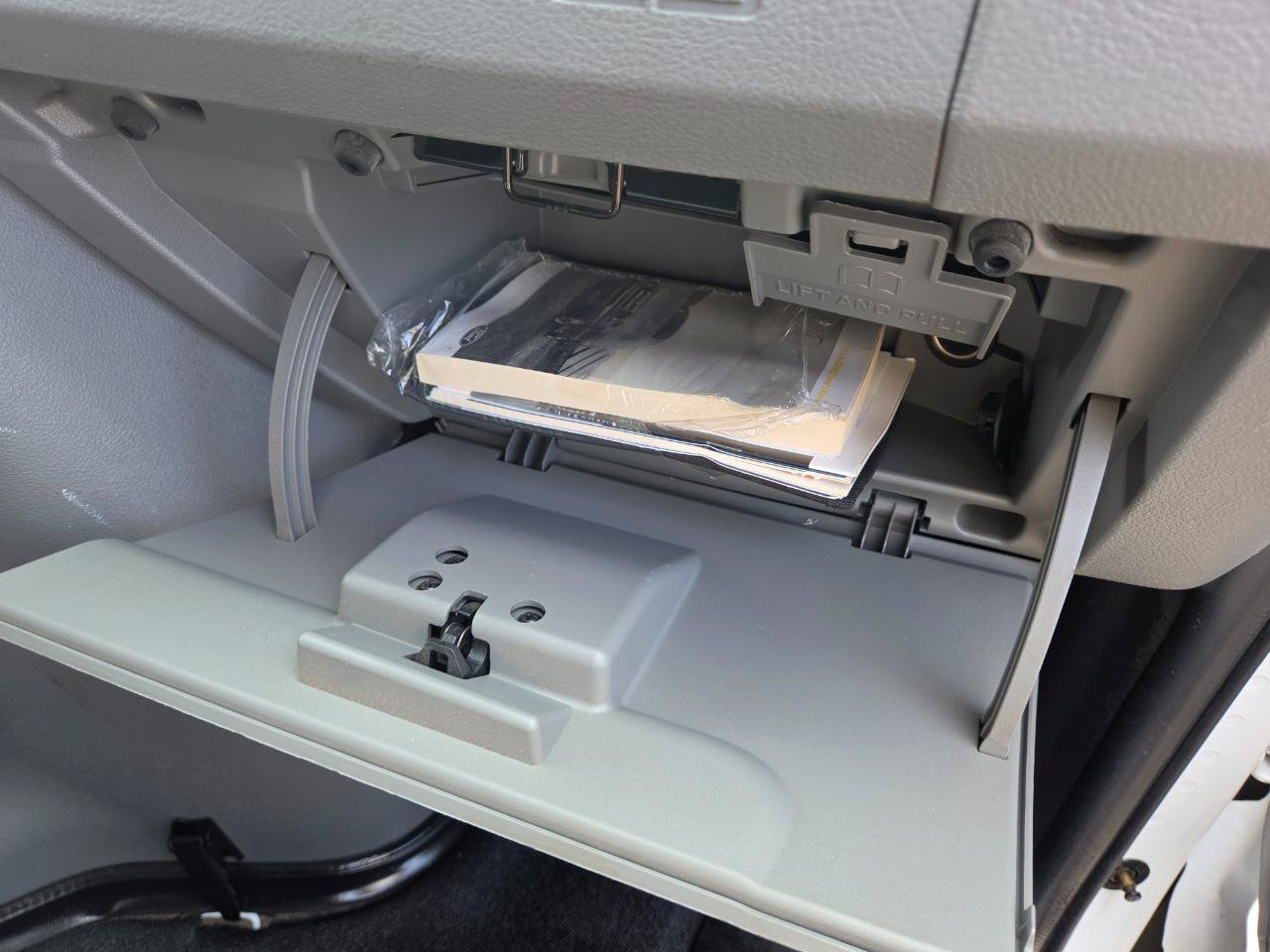 Used 2014 Ford E-150 and Econoline 150 RWD image 16
