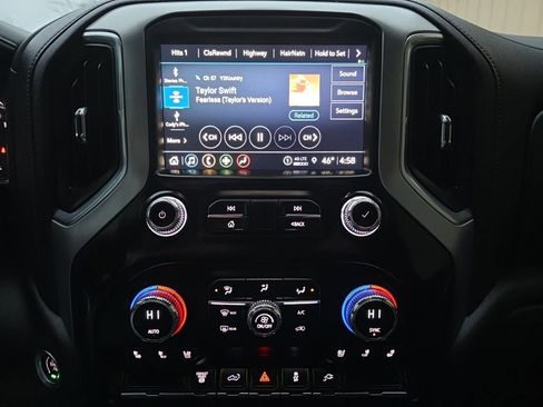 Used 2023 GMC Sierra 2500 SLT w/ SLT Convenience Package image 21