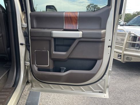 Used 2017 Ford F350 King Ranch w/ King Ranch Ultimate Package AWD/4WD image 47