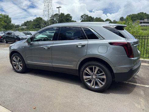 Used 2024 Cadillac XT5 Premium Luxury FWD image 2