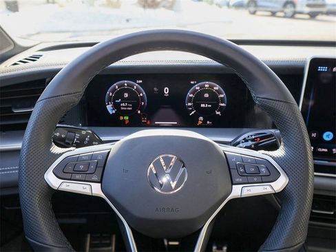 New 2026 Volkswagen Tiguan SE R-Line image 22