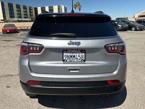 Used 2018 Jeep Compass Limited w/ Safe & Security Group FWD image 8