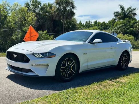 Used 2019 Ford Mustang GT Premium RWD image 8