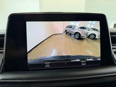 Used 2022 GMC Yukon XL AT4 AWD/4WD image 30