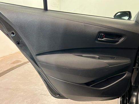 Used 2022 Toyota Corolla LE image 19