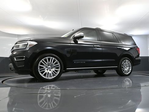 Used 2024 Ford Expedition Platinum image 63