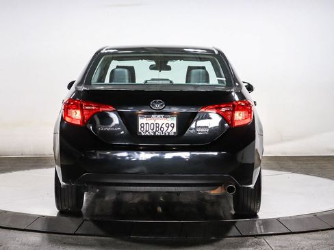 Certified 2018 Toyota Corolla SE w/ Carpet Mat Package (TMS) FWD image 4