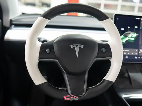 Used 2021 Tesla Model Y Performance image 22