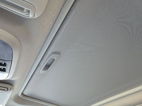 Used 2024 Subaru Crosstrek 2.0i Premium image 36