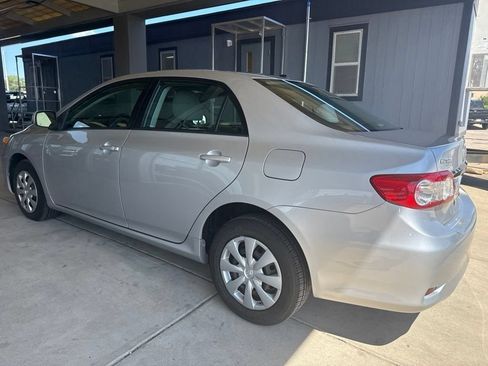 Used 2011 Toyota Corolla LE FWD image 5