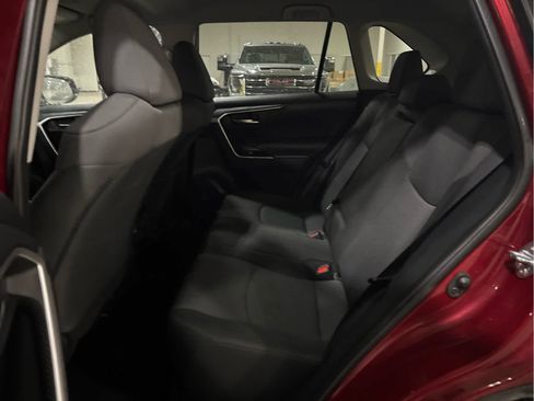 Used 2025 Toyota RAV4 XLE image 8