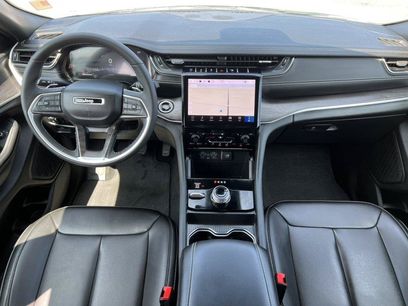 Used 2025 Jeep Grand Cherokee Limited