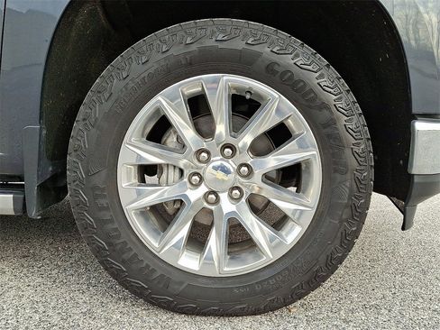 Used 2022 Chevrolet Silverado 1500 LTZ w/ LTZ Premium Package image 11