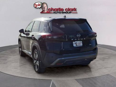 Certified 2023 Nissan Rogue SL w/ SL Premium Package FWD image 3