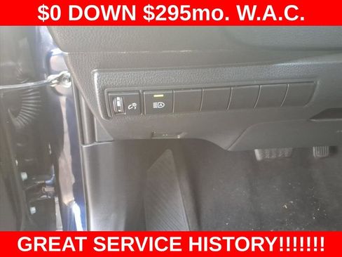 Used 2021 Toyota Corolla LE image 11