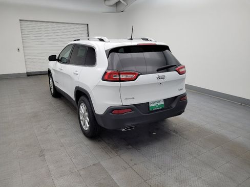 Used 2018 Jeep Cherokee Latitude Plus image 5