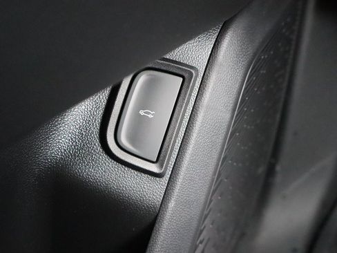 New 2026 Chevrolet Equinox LT w/ Convenience Package II image 18