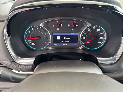 Used 2023 Chevrolet Traverse RS image 30