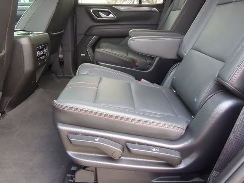 Used 2022 Chevrolet Tahoe RST w/ Luxury Package image 21