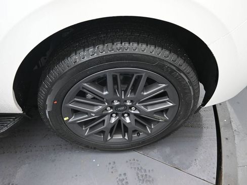 New 2026 Ford Expedition Max Platinum w/ Stealth Appearance Package image 50