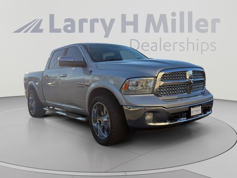 Used 2016 RAM 1500 Laramie w/ Convenience Group AWD/4WD image 7