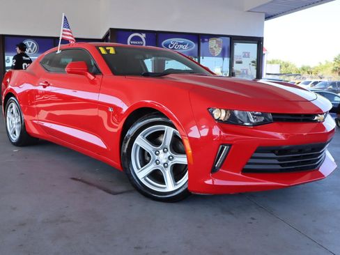 Used 2017 Chevrolet Camaro LT image 3