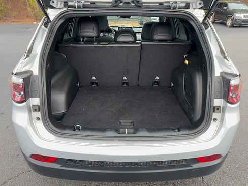 Used 2024 Jeep Compass Latitude w/ Sun and Sound Group image 30