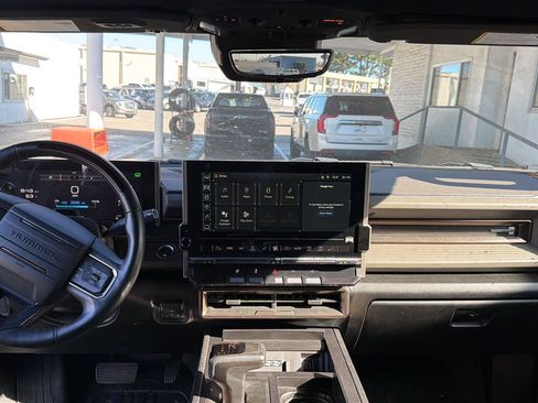 Used 2024 GMC Hummer EV 3X AWD/4WD image 9