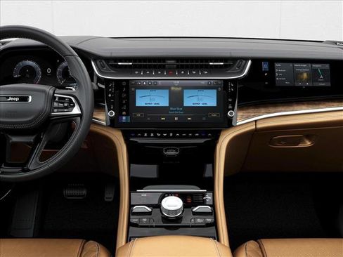 New 2026 Jeep Grand Cherokee Summit AWD/4WD image 2