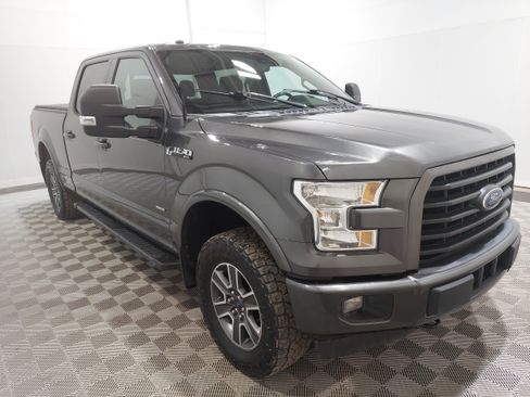 Used 2017 Ford F150 XLT w/ Equipment Group 302A Luxury AWD/4WD image 4