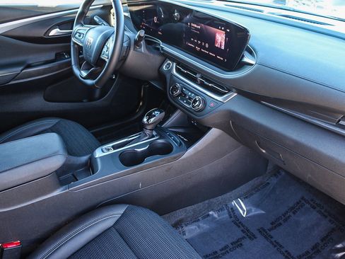 Used 2024 Buick Envista Preferred w/ Convenience I Package image 17